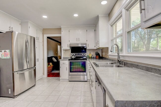 Photo - ONE LEVEL LIVING at it's FINEST in the SOU...