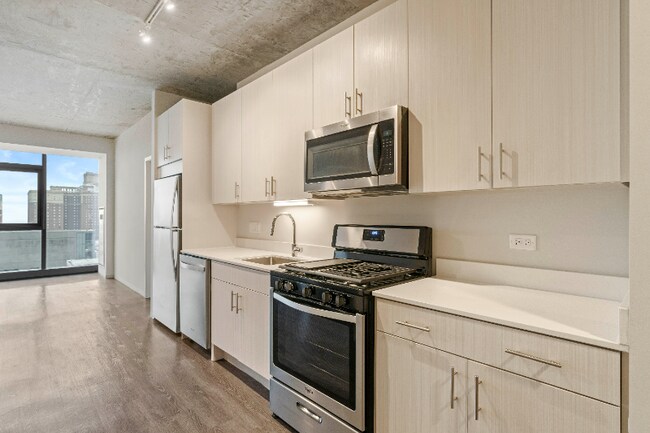 Photo - 702 S Clark St