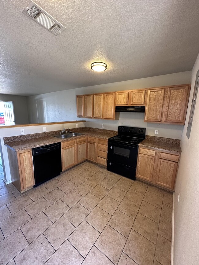 Photo - 3607 S Pocola Blvd