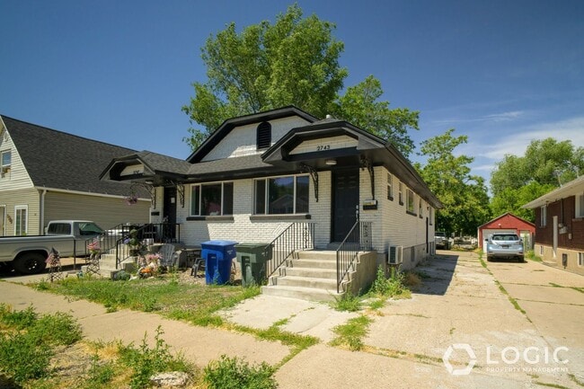 Building Photo - 2743 Liberty Ave Unit B