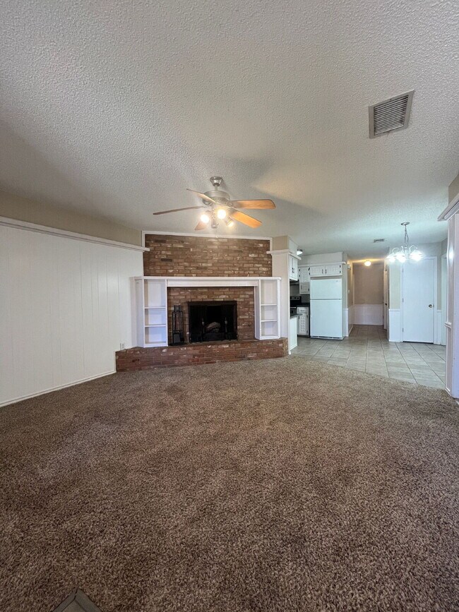 Photo - Spacious 2/1.5 Duplex on a Quiet Cul-de-sac Apartment Unit B