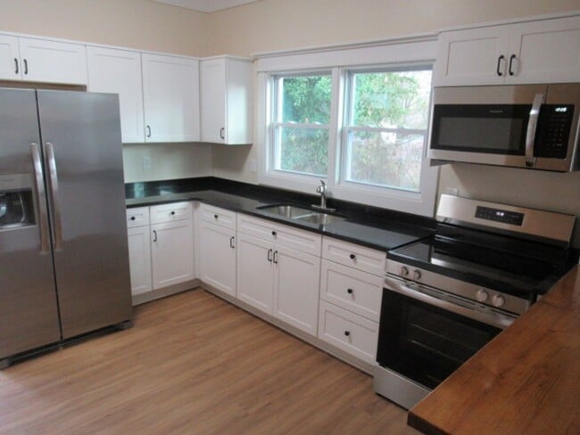 Photo - 609 N Aycock St