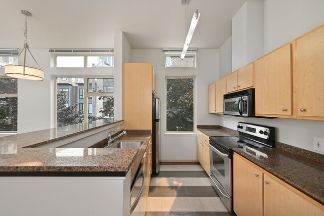 Photo - Spacious 2BR/1.75BA Condo in Convenient Location (Central District) Unit A-303