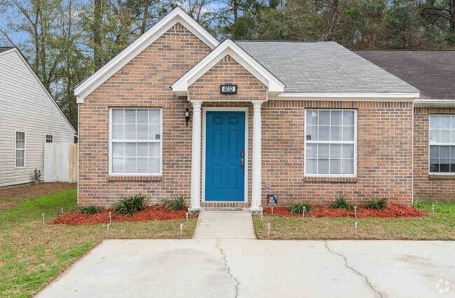 Building Photo - Renovated 2 bedroom Unit Rental