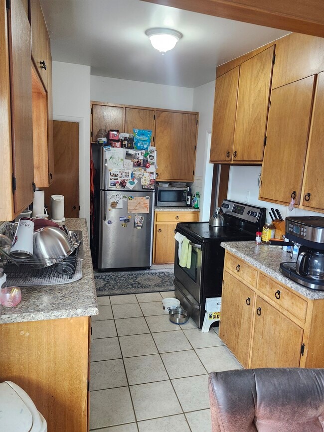 Photo - 830 Windmill Rd