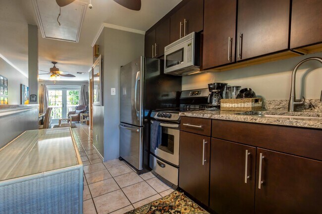 Photo - 204-5 Southard St