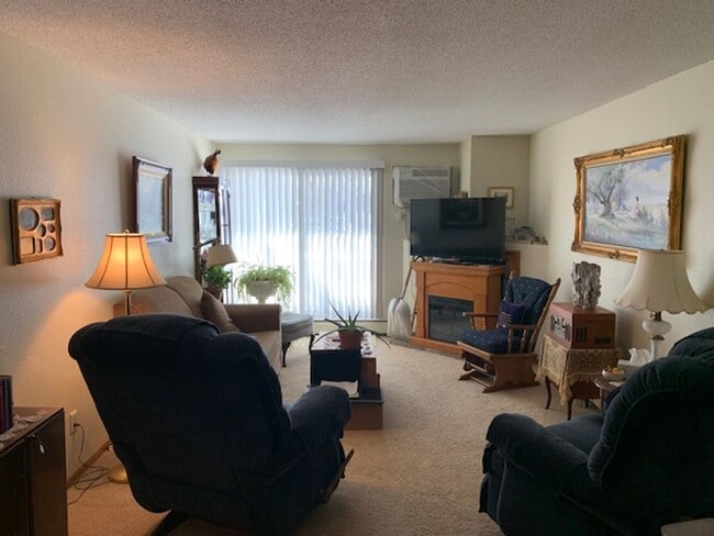 Photo - Summer Creek Apartments