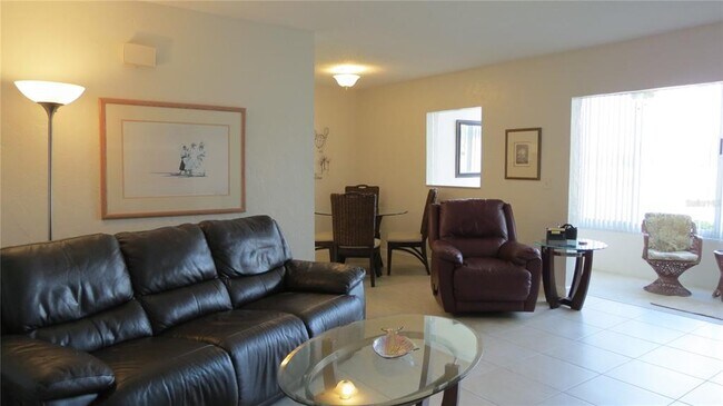 7193 W Country Club Dr N Unit 138