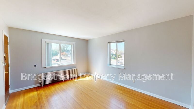 Photo - 1549 Old Ln Ave