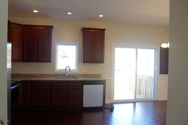 Photo - 113 Cedar Point Ln