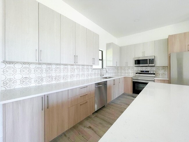 Photo - 15245 Brainbridge Cir