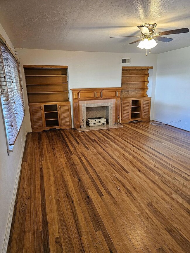 Photo - 2605 Gidding St