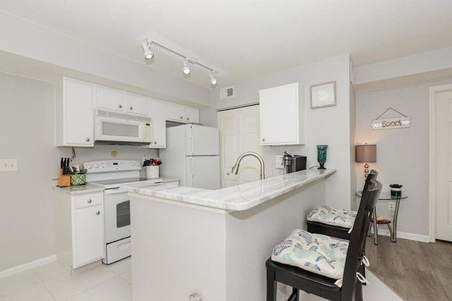 Photo - 141 SW Palm Dr Condo Unit 205