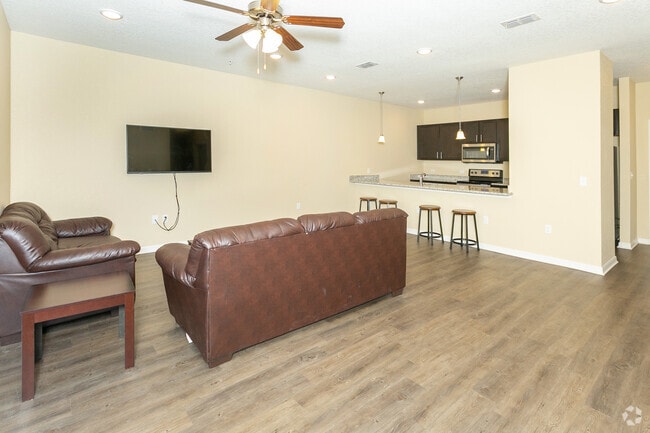2BR,2BA-living room