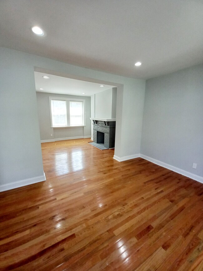 Photo - 943 E Stafford St