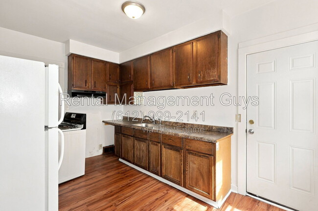 Photo - 584 Magnolia Ave E Unit 1