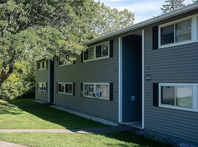 Building Photo - 234 Quarry Hl Rd Unit Quarry Hill Property