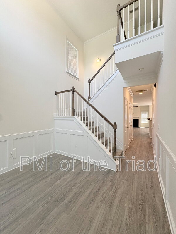 Photo - 2974 York Pl Dr NE