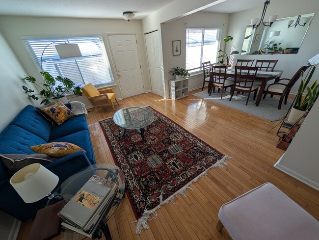 Photo - 609 Longfellow Dr