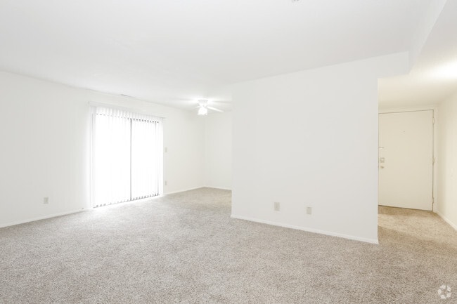 2 Bedroom - Carpeted - Living Room