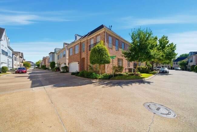 Photo - 3243 N Pemberton Cir Dr