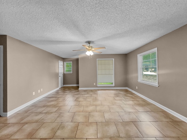 Photo - 1815 Senator St