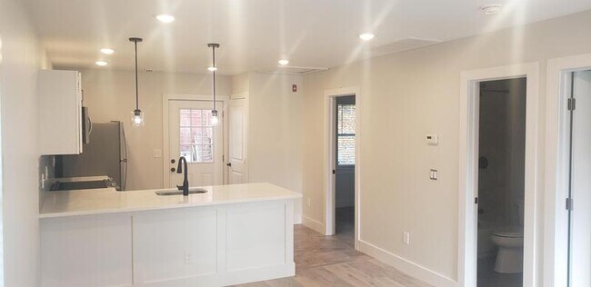 Photo - 453 Vineyard Ave