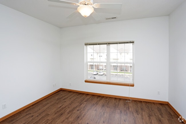 1BR, 1BA - 730 SF - Bedroom