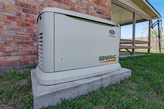 Photo - 2302 Doverglen Dr