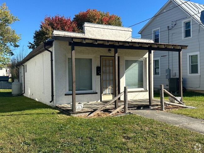 Building Photo - 1040 Orchard Ave Rental