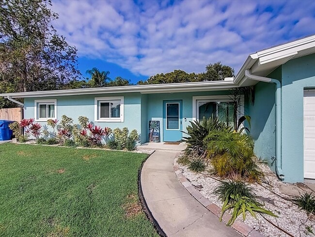 Photo - 13589 Croft Dr S
