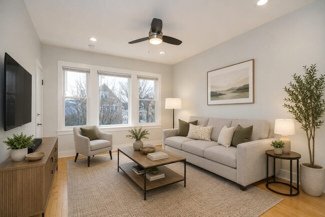 Photo - 5422 W Wrightwood Ave Unit 1