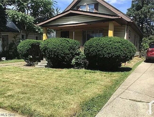 Building Photo - Charming 3-bedroom Section 8 Accepted! Rental