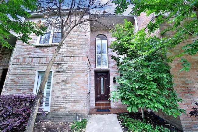 Building Photo - 727 Bunker Hill Rd Unit 38