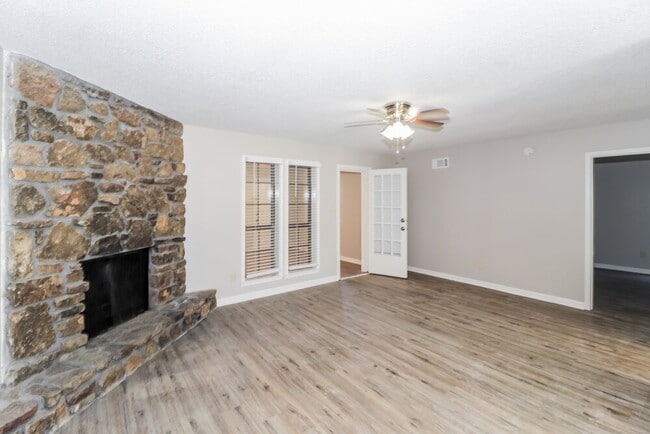 Photo - 2705 Van Leer Dr