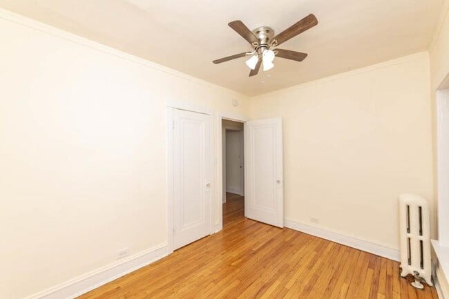 Building Photo - 2 bedroom in Evanston IL 60202 Unit 2W