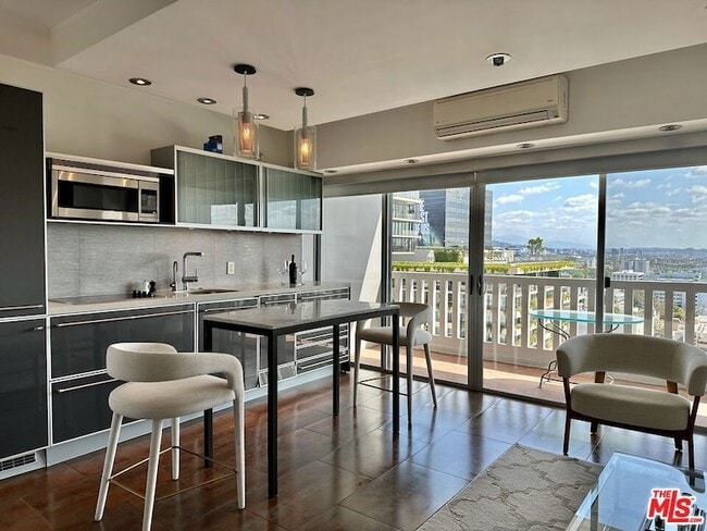 Building Photo - 999 N Doheny Dr Unit 1207