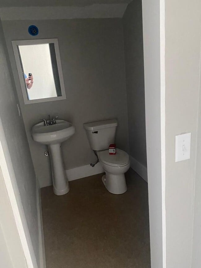 Photo - **SPACIOUS HOUSE FOR RENT**