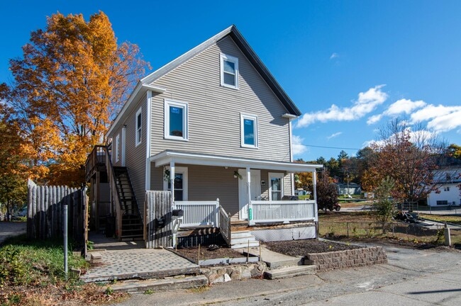 Building Photo - 5 Goodwin St Unit 2