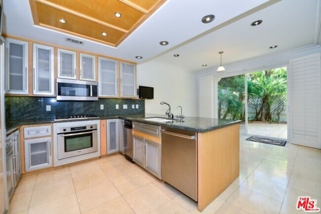 Building Photo - 6473 Zuma View Pl Rental