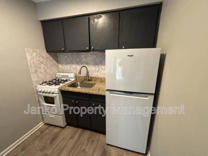 Photo - 3343 Commercial Ave Unidad 14