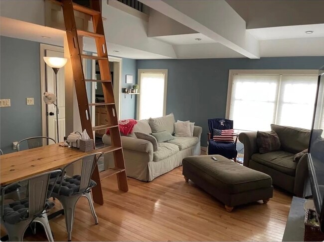 Photo - 1005 Lake Ave