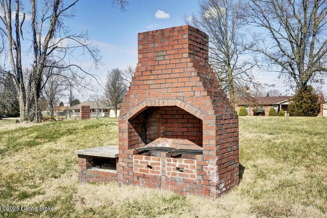 Photo - 248 N Myers Rd