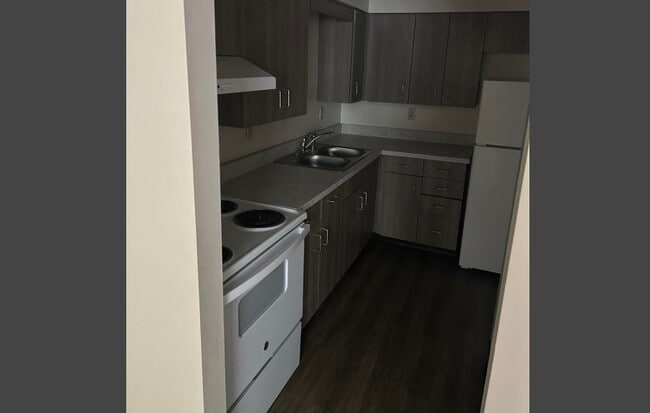 Photo - 303 W Sloan St