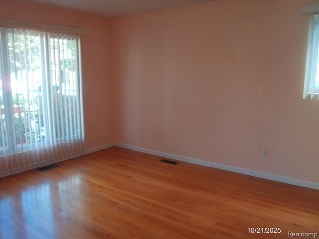 Photo - 762 Ruffner Ave