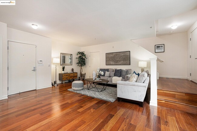 Photo - 1511 Jefferson St Unidad TH10 Rental