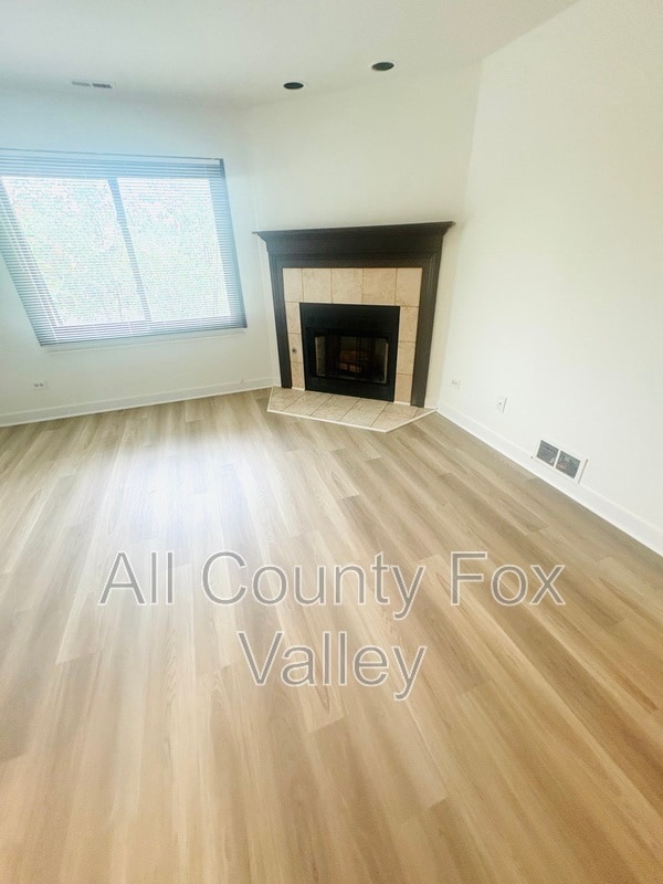 152 S Waters Edge Dr Unit E