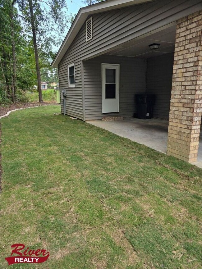 Photo - 3 Bedroom House in Hephzibah, Georgia