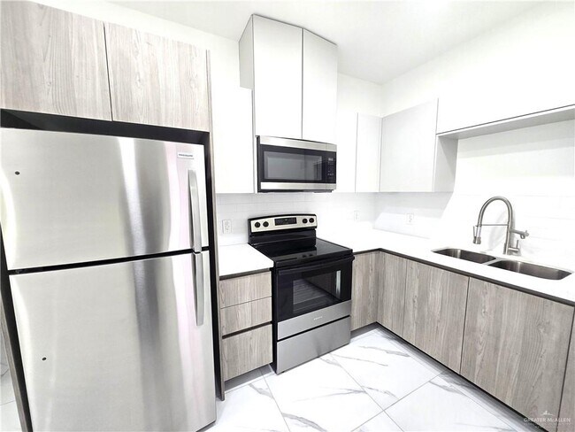 Photo - 12 Magdalena St Unit 1