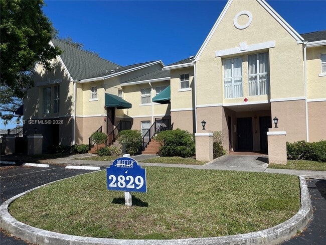 Photo - 2829 N Course Dr Unidad 104